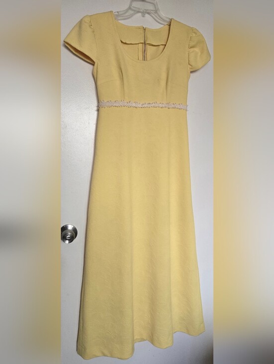 Vintage Dresses & Skirts - Vintage Hand made Daisy Embossed Maxi Dress